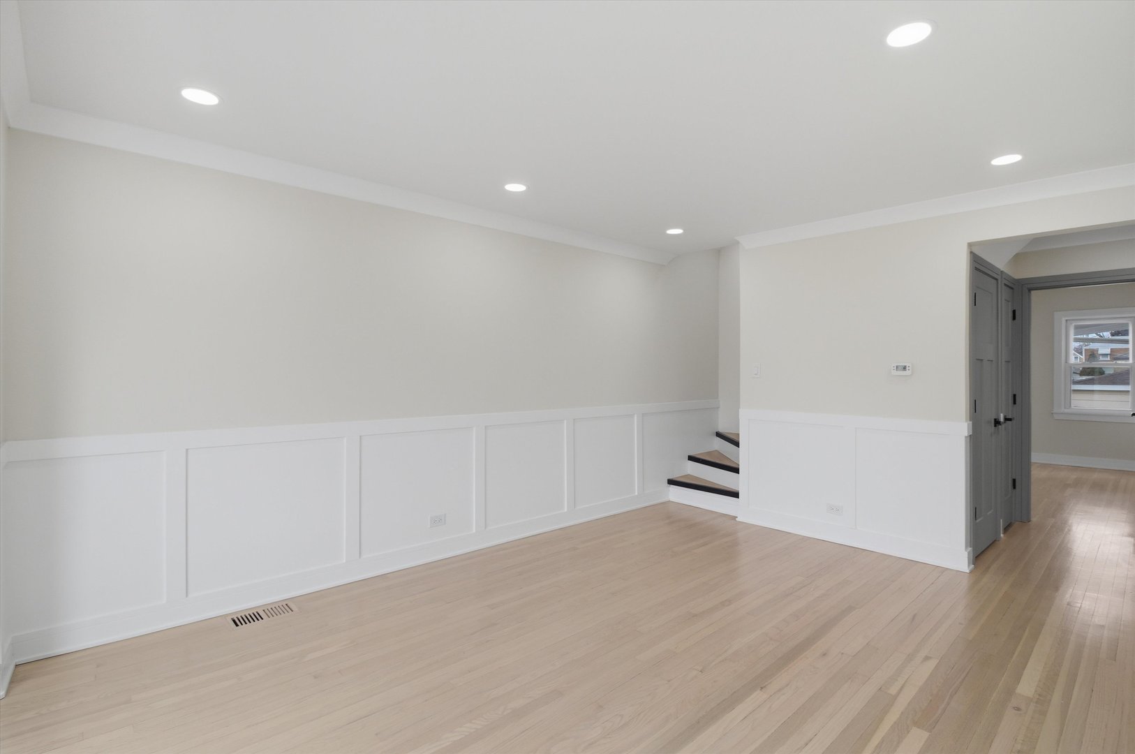 5254 S Melvina Avenue, Chicago, IL 60638