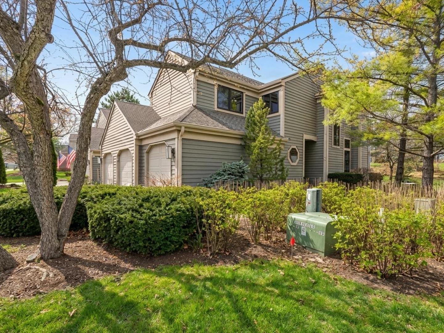 374 White Oak Lane #1190, Lake Barrington, IL 60010