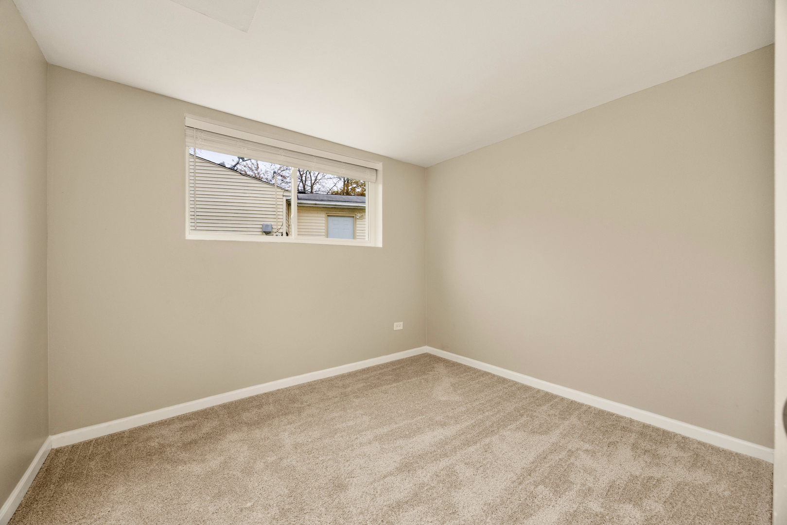 2444 Apache Avenue, Sauk Village, IL 60411