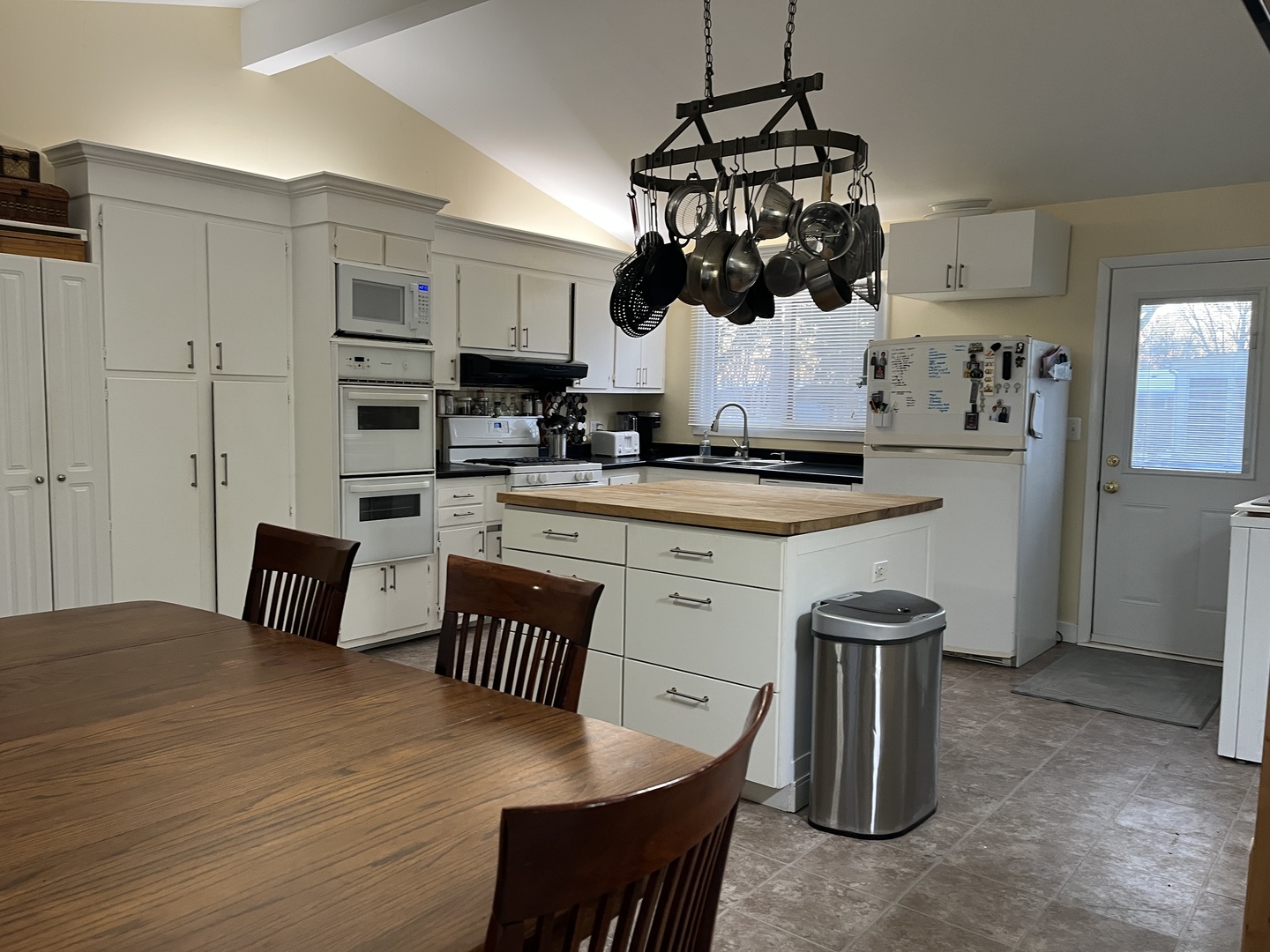 133 Adler Drive, Libertyville, IL 60048