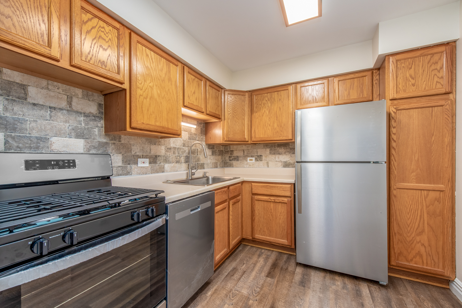 1473 N Winslowe Drive #203, Palatine, IL 60074