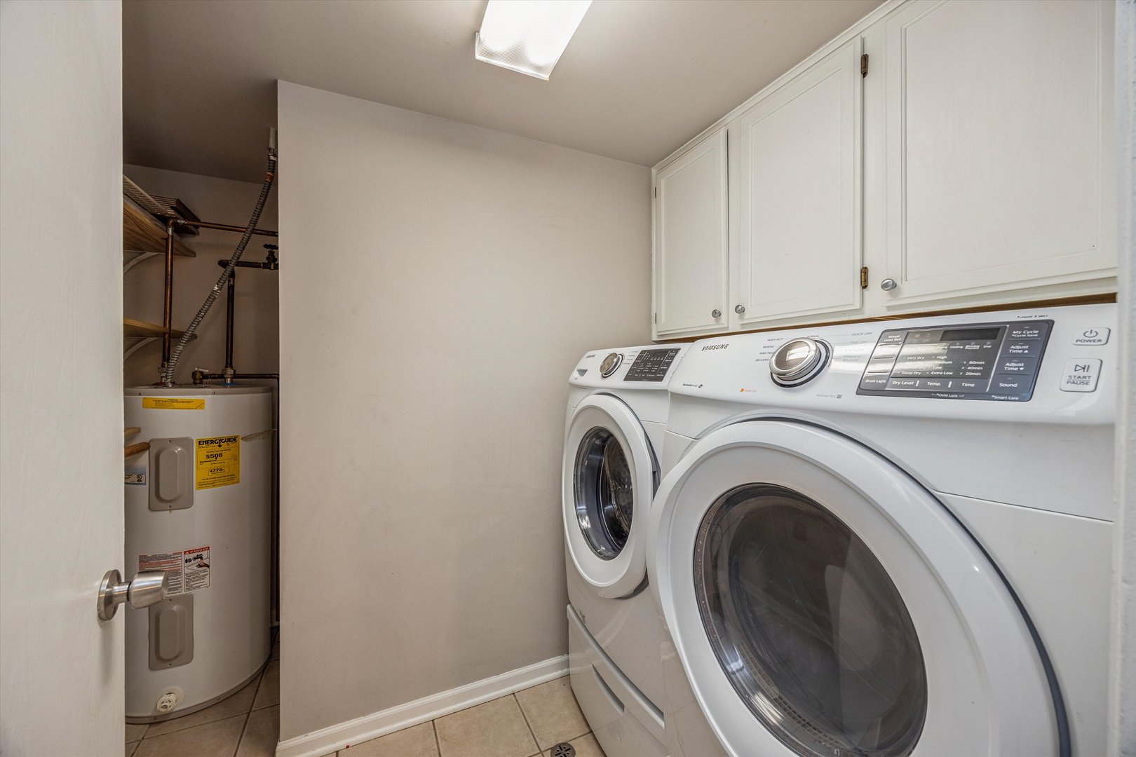 9430 Greenbriar Drive #2H, Hickory Hills, IL 60457