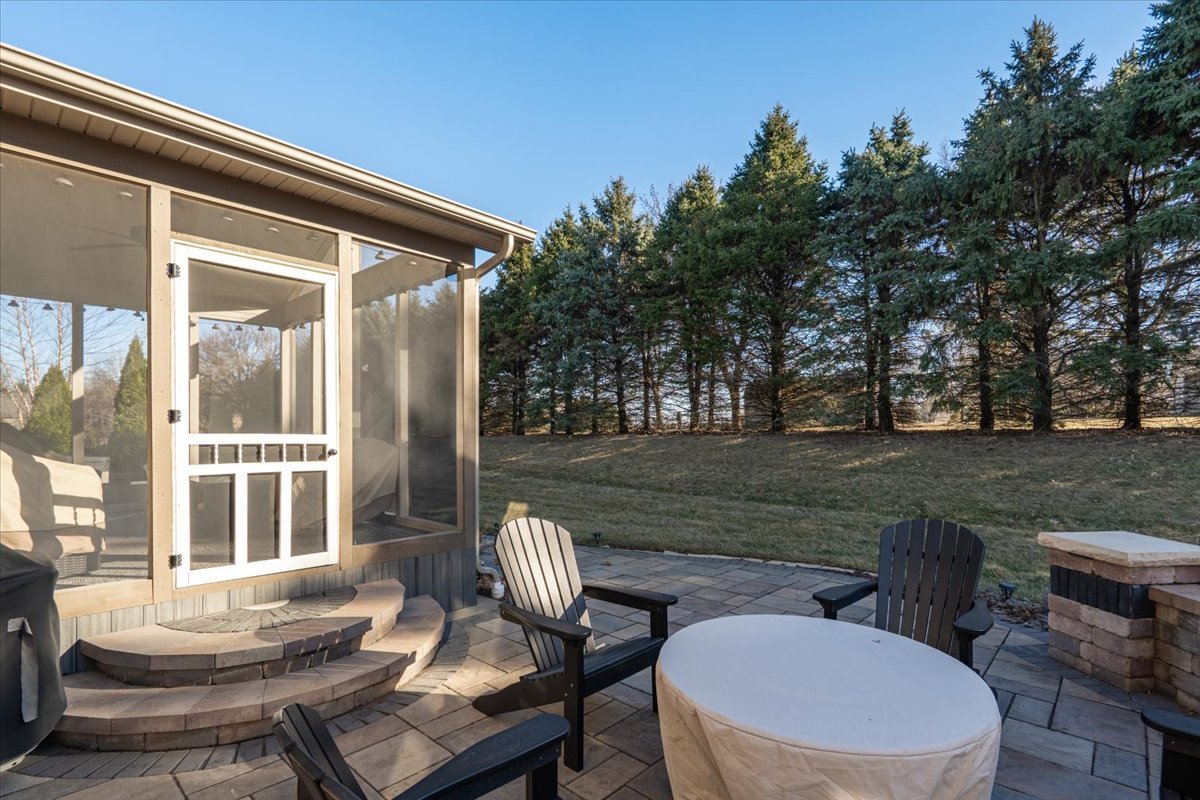 9580 Janel Drive, Bloomington, IL 61705