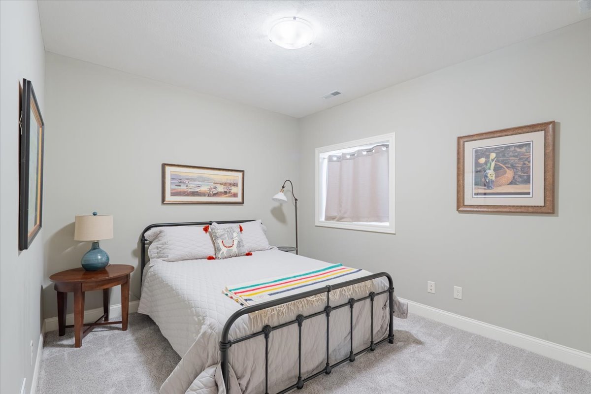 9580 Janel Drive, Bloomington, IL 61705