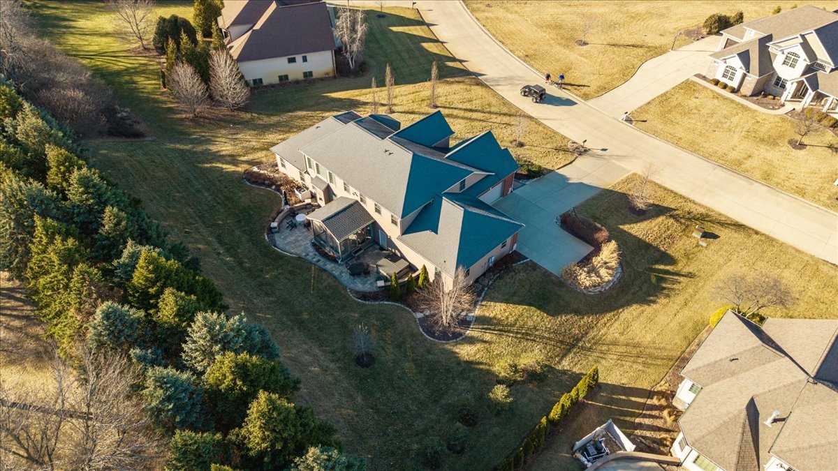 9580 Janel Drive, Bloomington, IL 61705