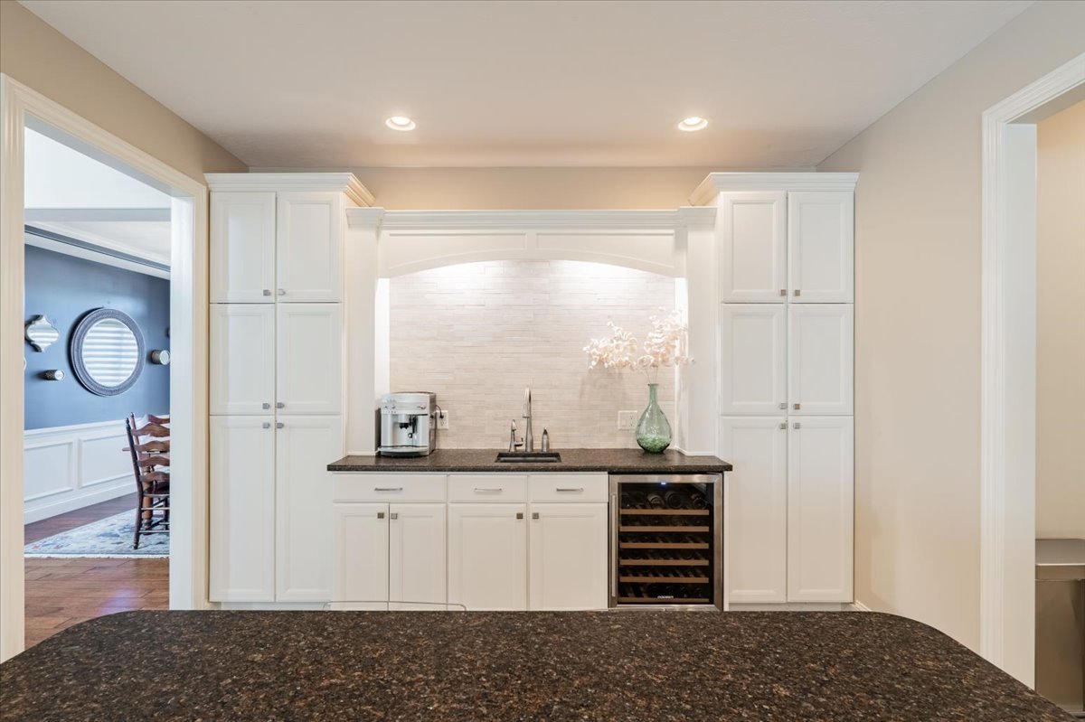 9580 Janel Drive, Bloomington, IL 61705