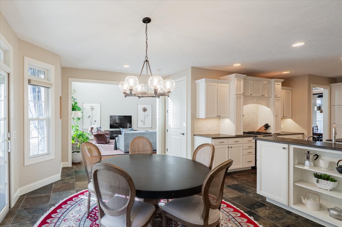 9580 Janel Drive, Bloomington, IL 61705