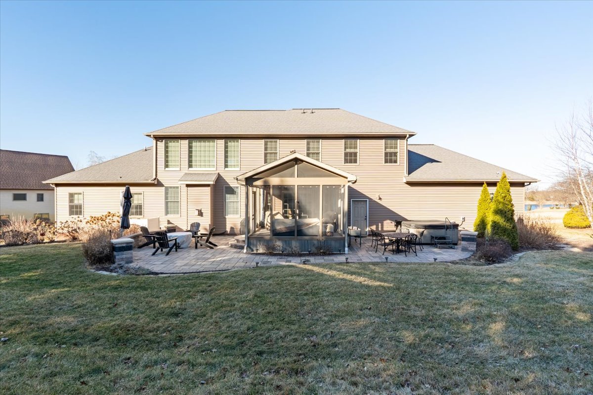 9580 Janel Drive, Bloomington, IL 61705