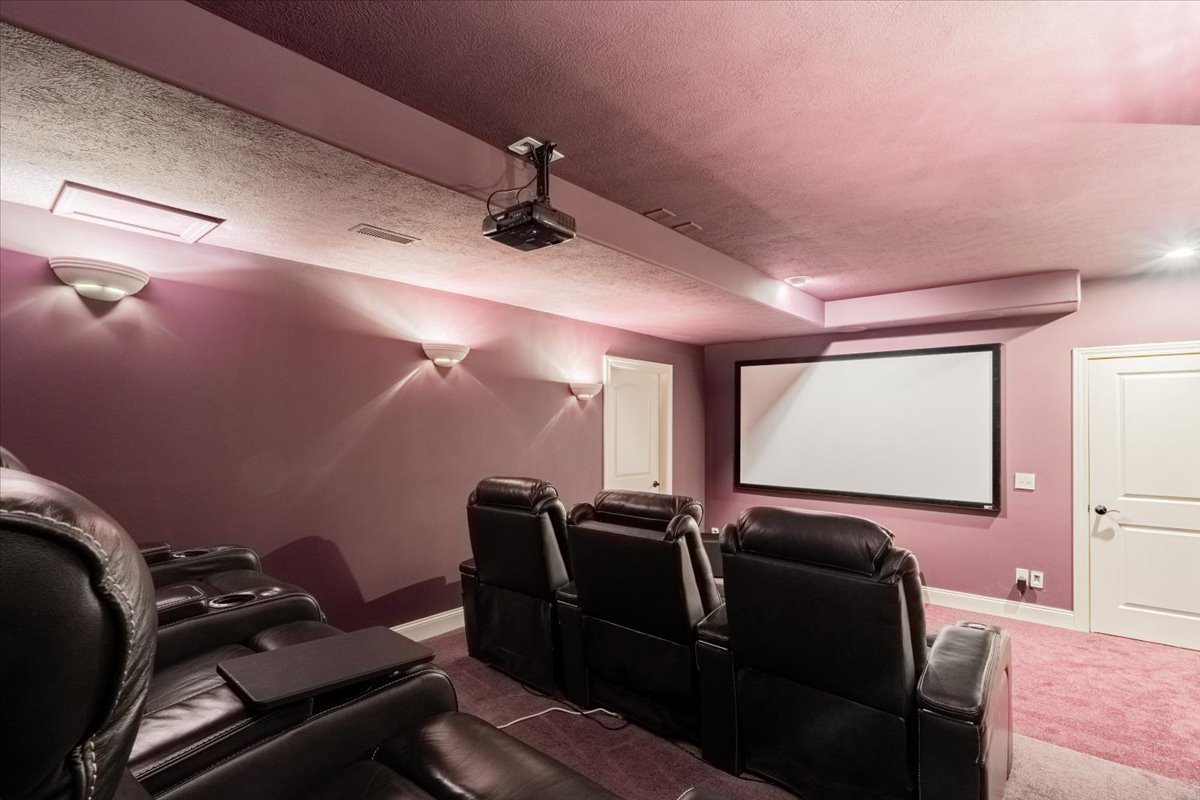 9580 Janel Drive, Bloomington, IL 61705