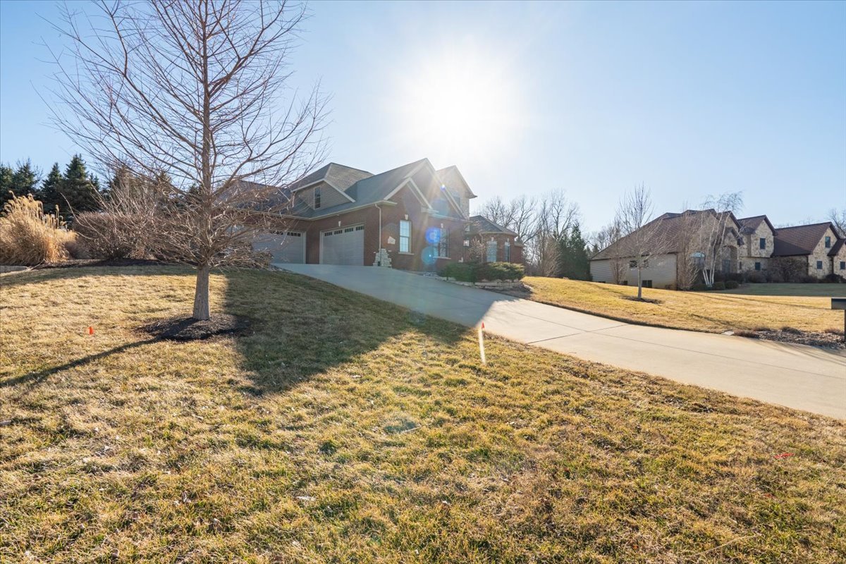 9580 Janel Drive, Bloomington, IL 61705