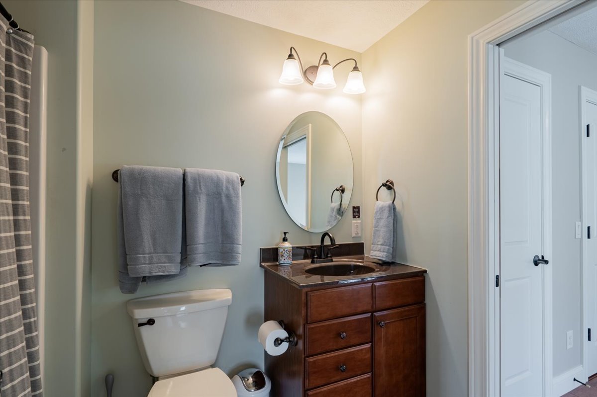 9580 Janel Drive, Bloomington, IL 61705