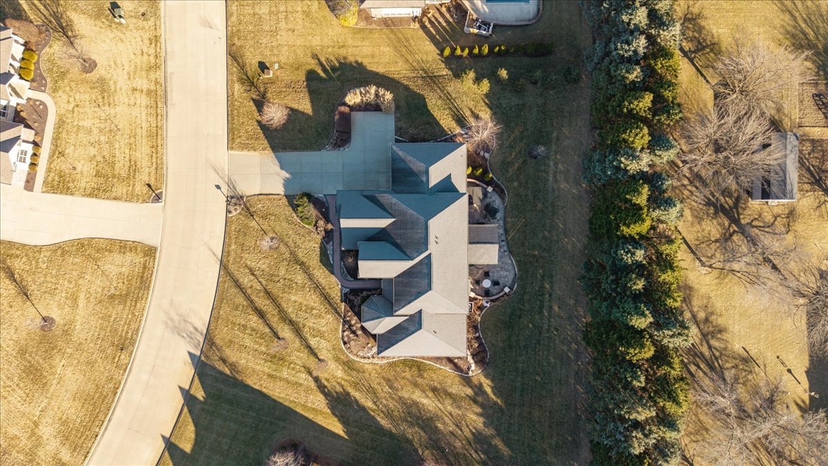 9580 Janel Drive, Bloomington, IL 61705