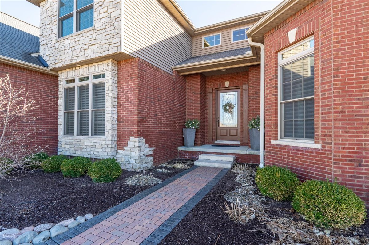 9580 Janel Drive, Bloomington, IL 61705