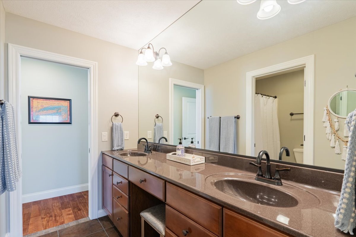 9580 Janel Drive, Bloomington, IL 61705