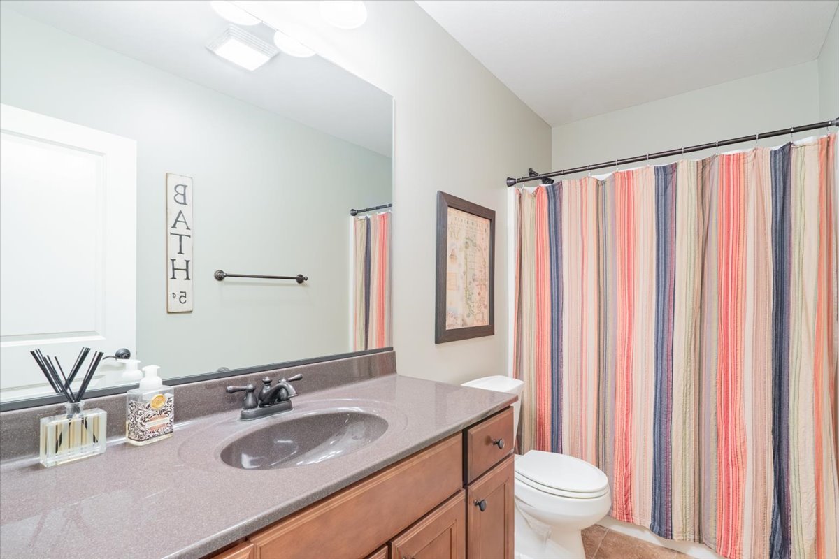 9580 Janel Drive, Bloomington, IL 61705