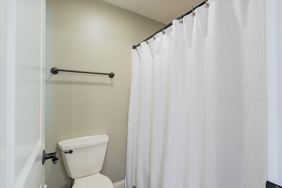 9580 Janel Drive, Bloomington, IL 61705