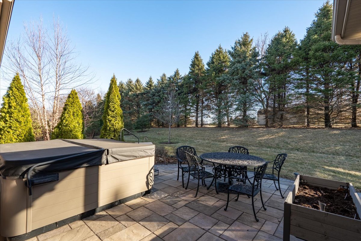 9580 Janel Drive, Bloomington, IL 61705