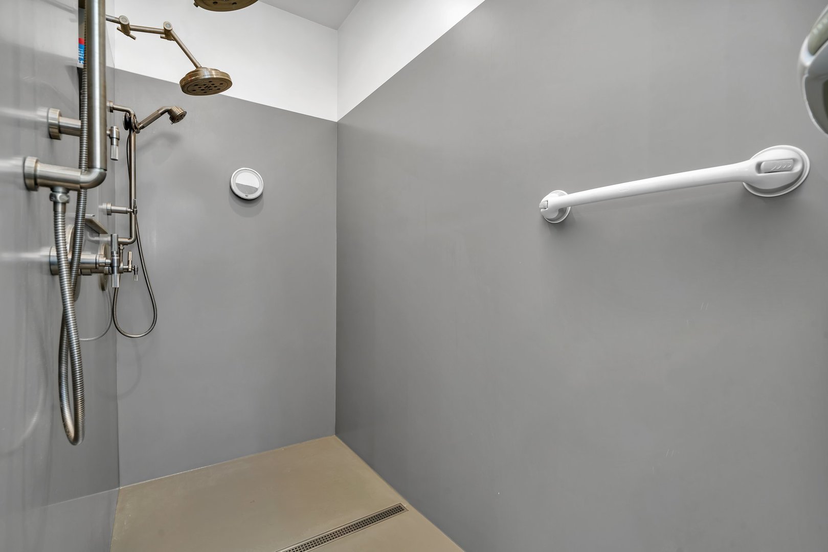 10739 E 3200 North Road, Blackstone, IL 61313