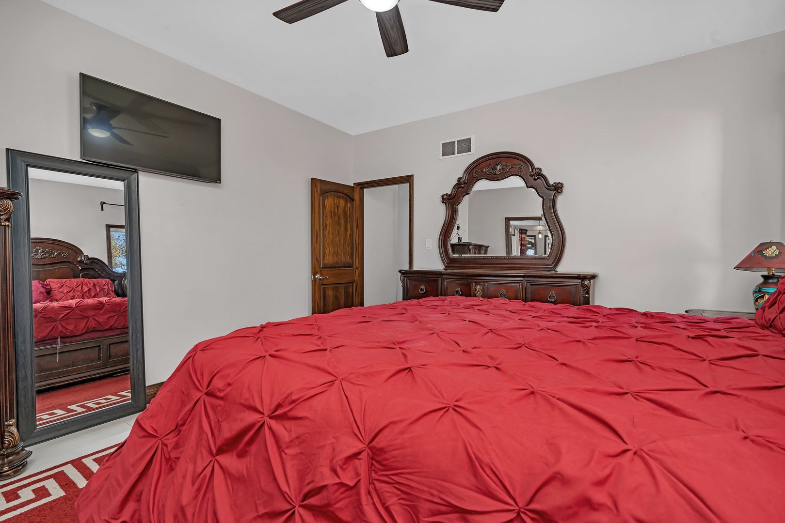 10739 E 3200 North Road, Blackstone, IL 61313