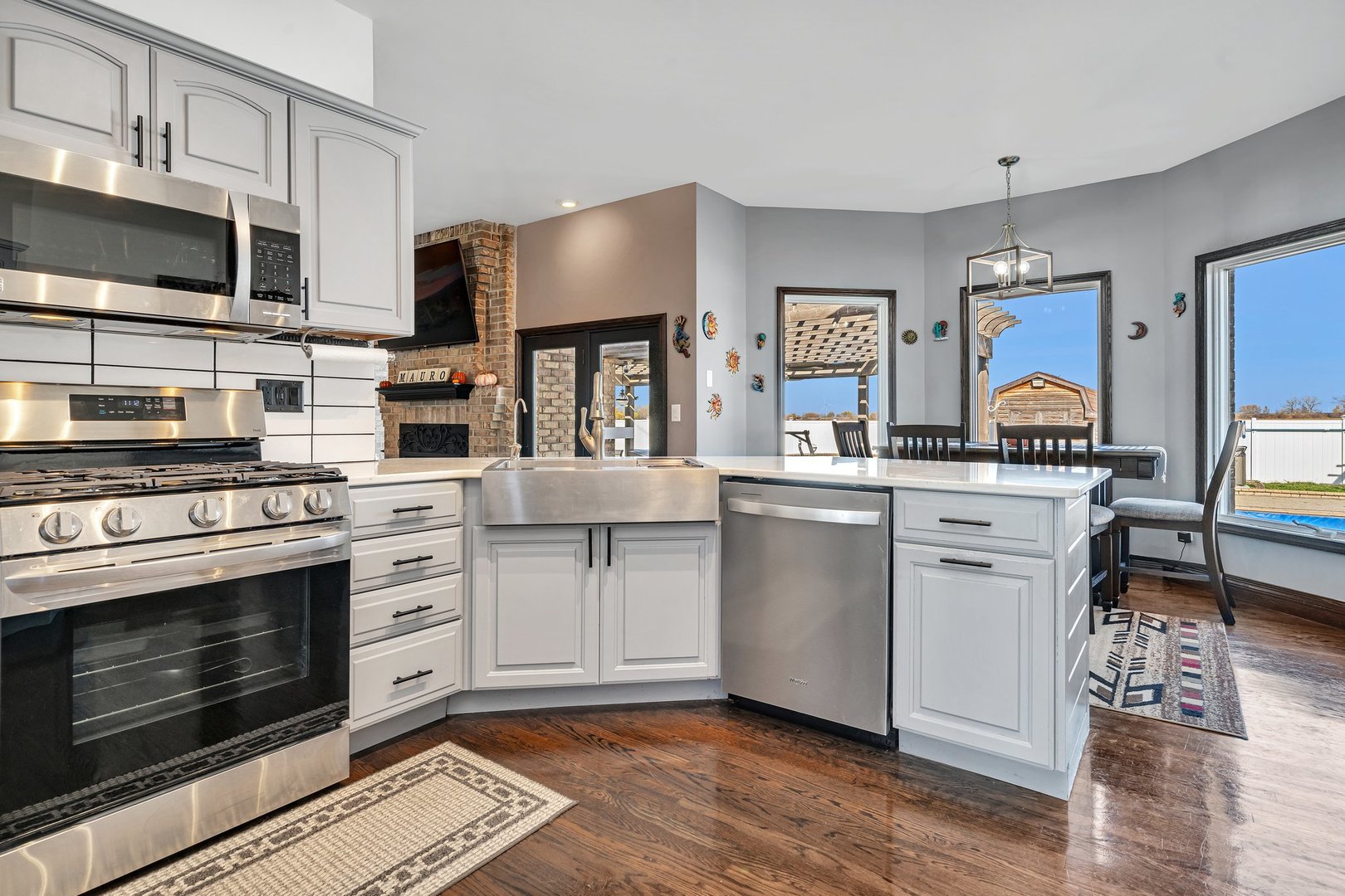 10739 E 3200 North Road, Blackstone, IL 61313