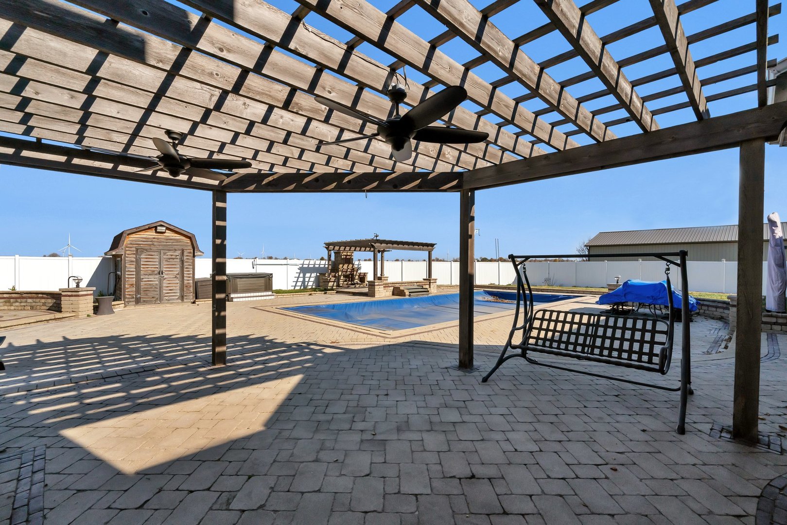 10739 E 3200 North Road, Blackstone, IL 61313