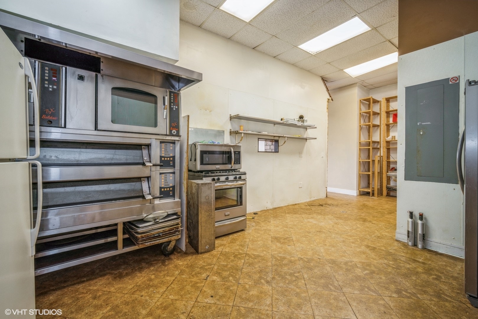 2954 W Irving Park Road, Chicago, IL 60618