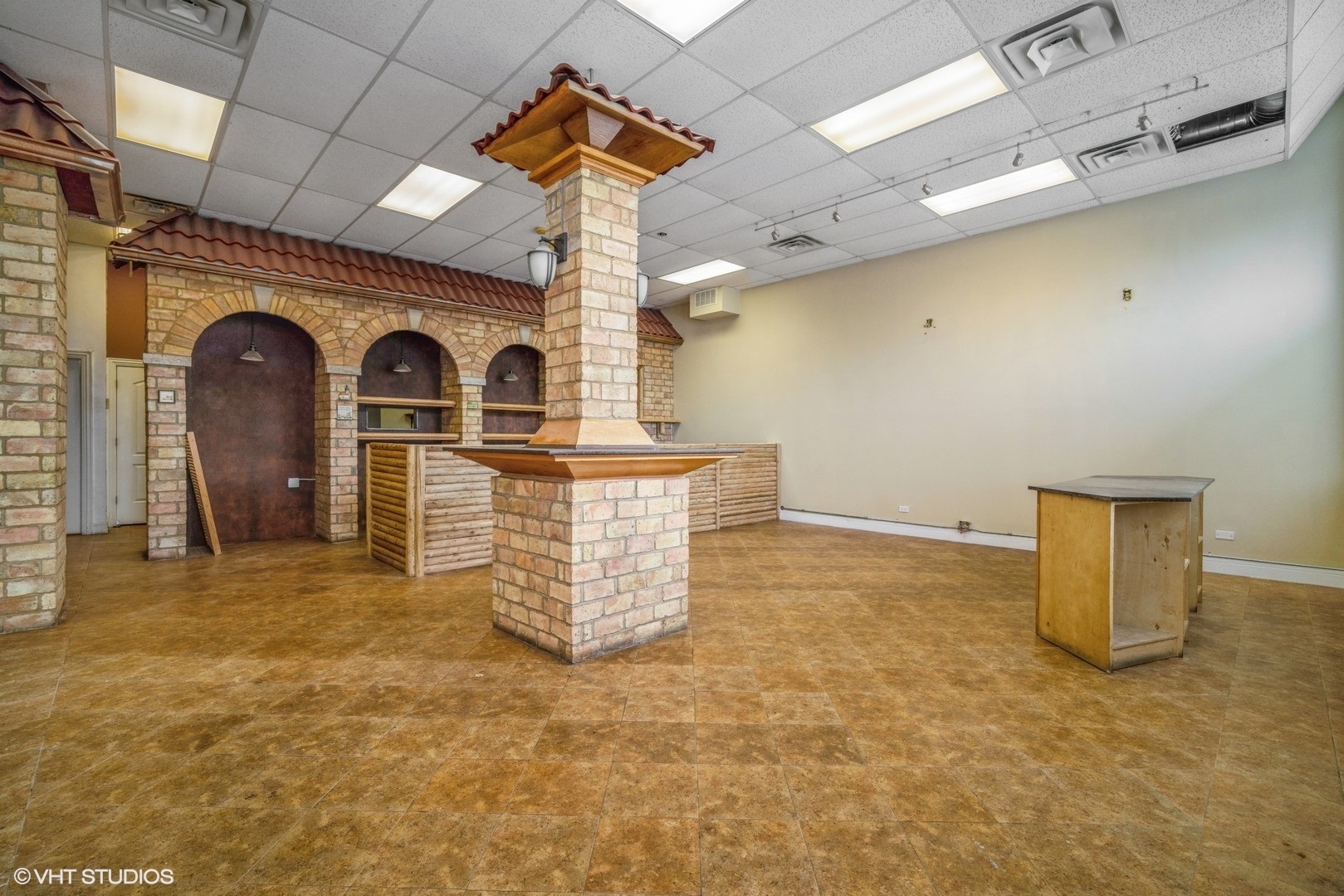 2954 W Irving Park Road, Chicago, IL 60618