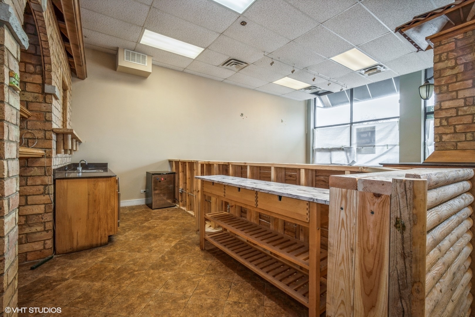 2954 W Irving Park Road, Chicago, IL 60618