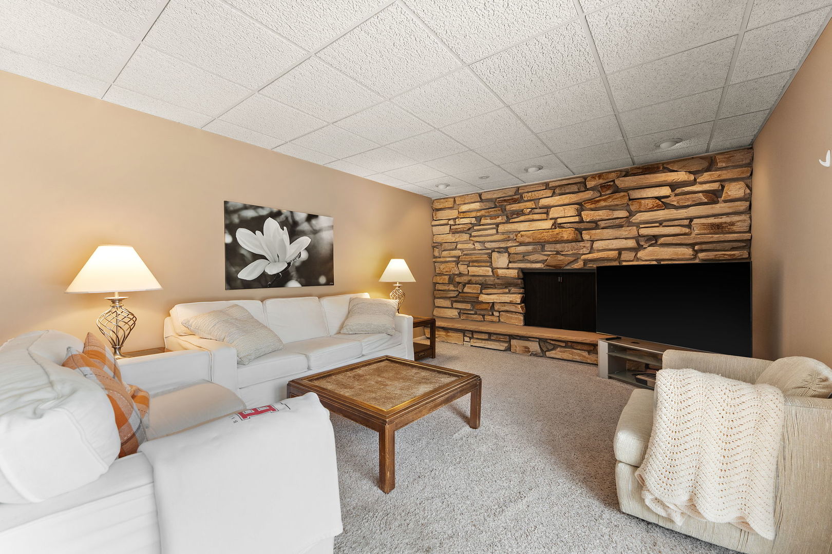 18655 Oakwood Avenue, Lansing, IL 60438