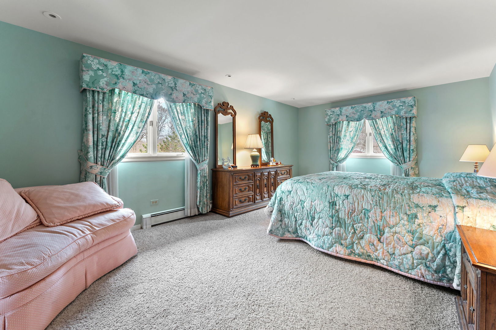 18655 Oakwood Avenue, Lansing, IL 60438