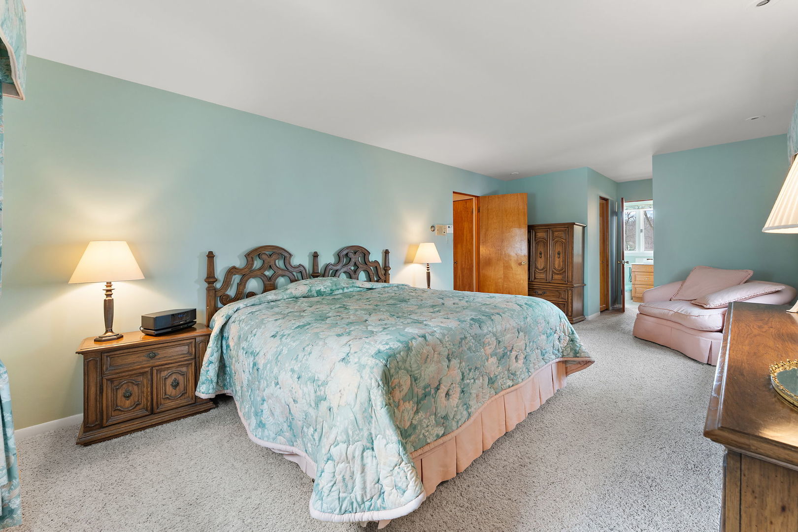 18655 Oakwood Avenue, Lansing, IL 60438