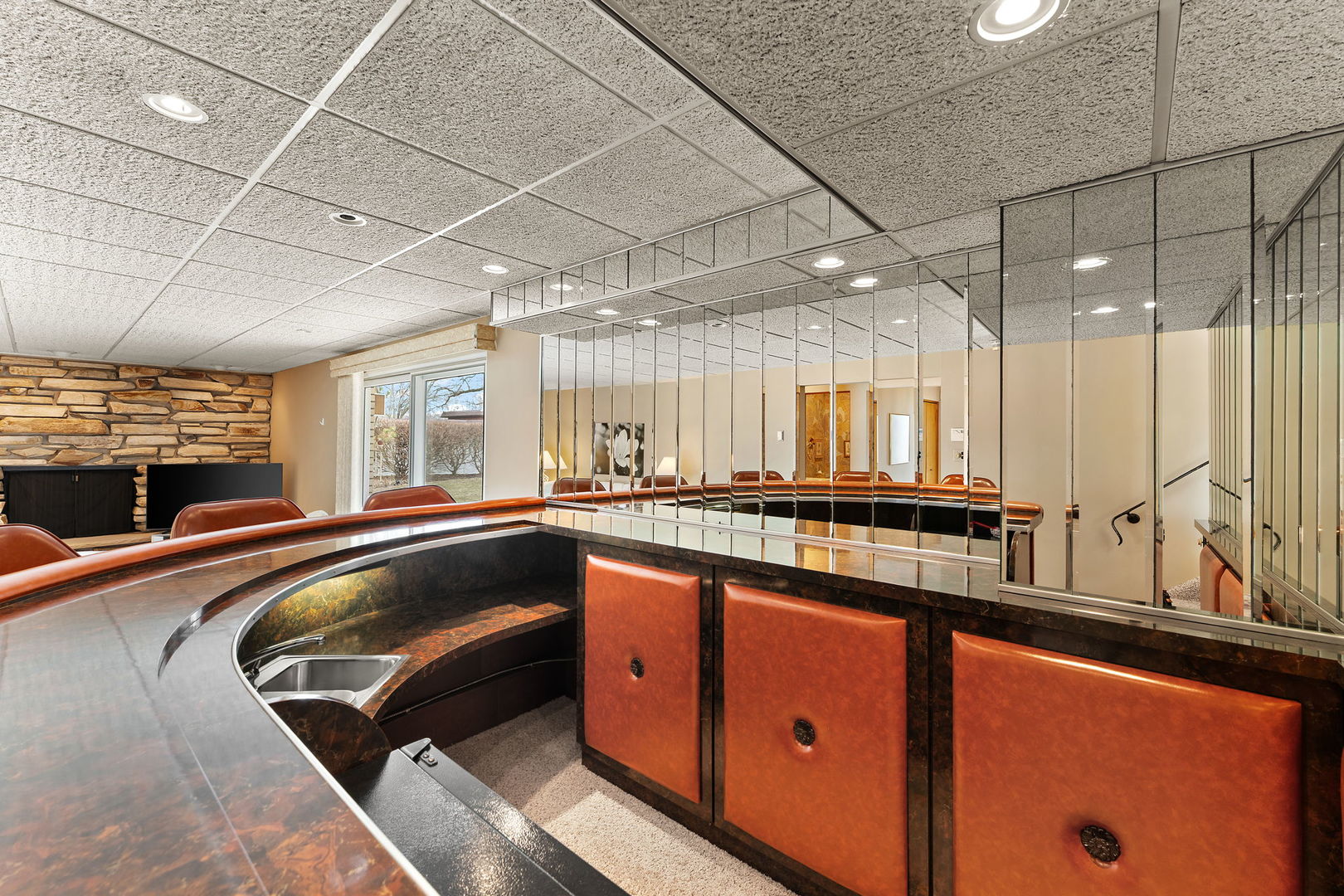 18655 Oakwood Avenue, Lansing, IL 60438