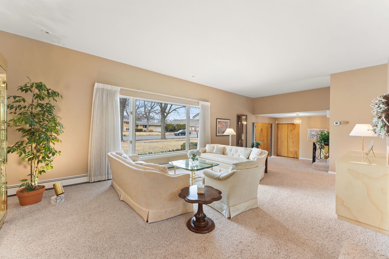 18655 Oakwood Avenue, Lansing, IL 60438