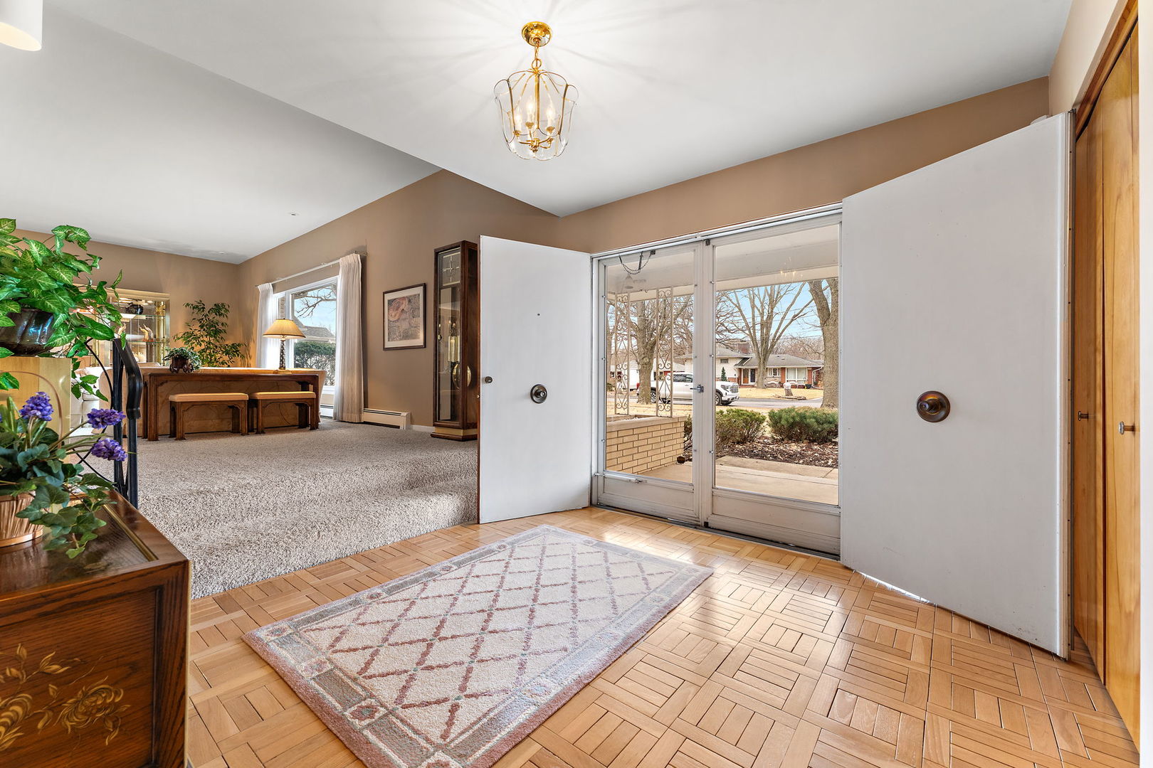 18655 Oakwood Avenue, Lansing, IL 60438