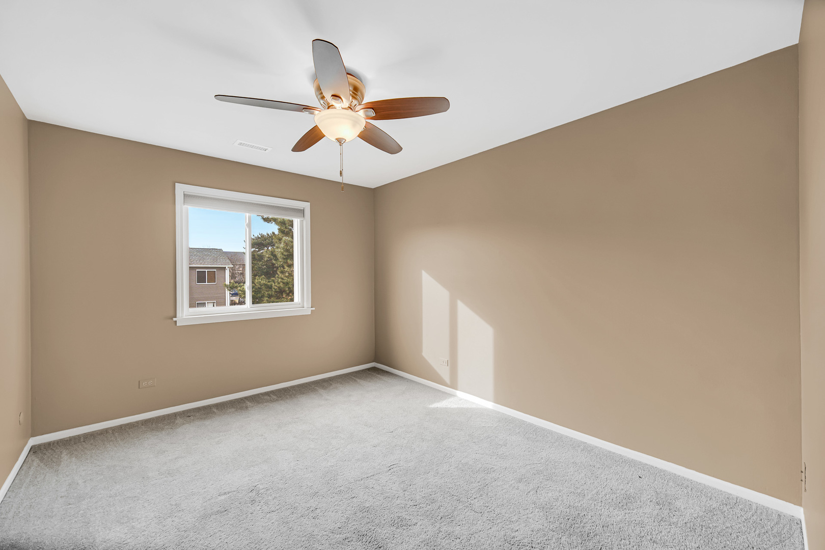 370 Wilmington Drive #D2, Bartlett, IL 60103