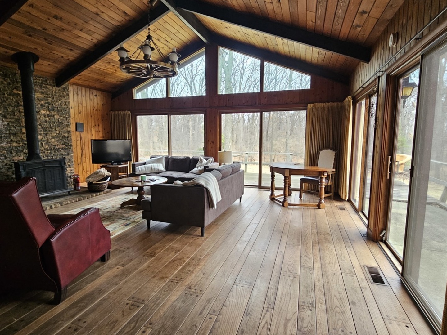 3700 Woodland Lane, Downers Grove, IL 60515