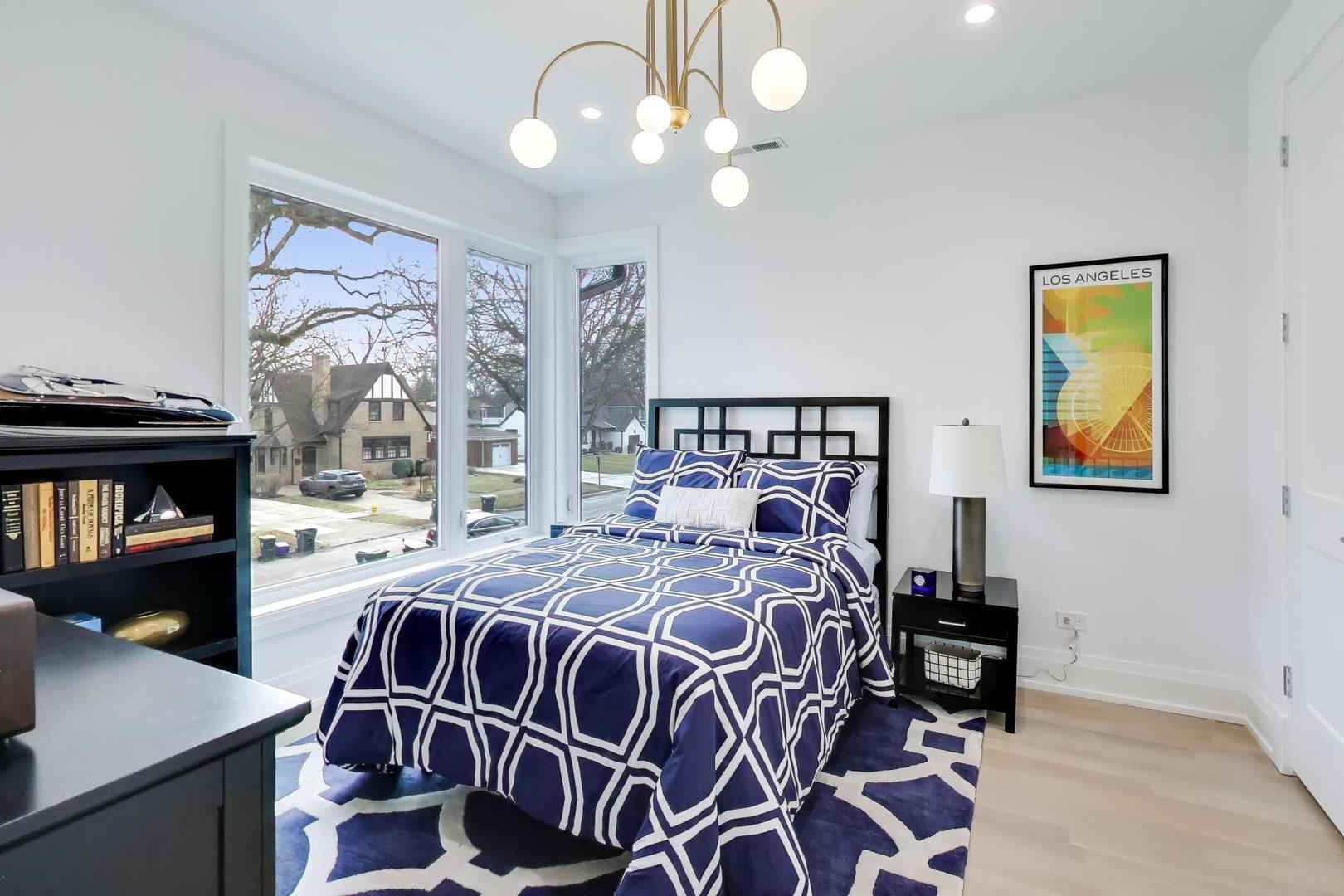 1234 S Western Avenue, Park Ridge, IL 60068