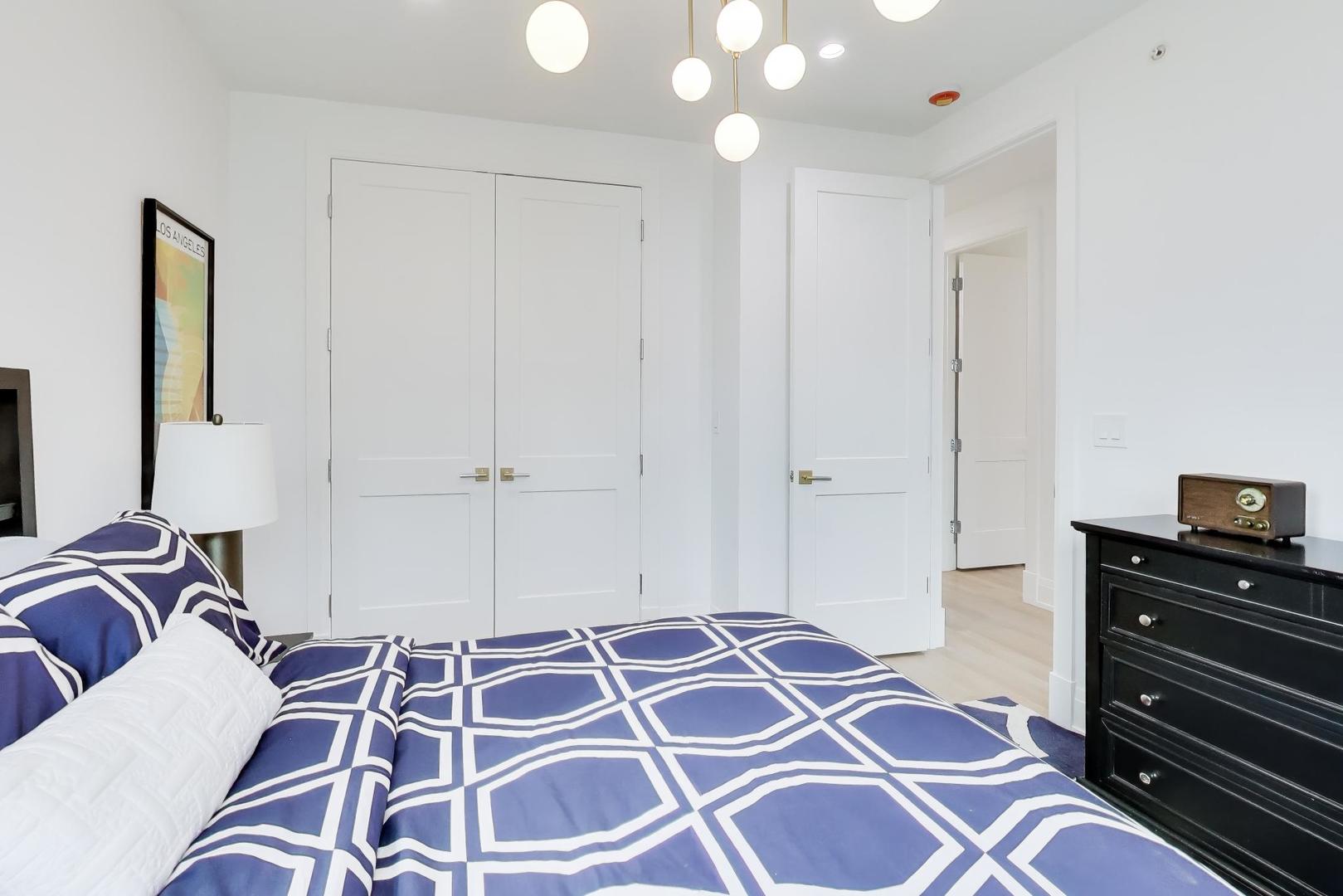 1234 S Western Avenue, Park Ridge, IL 60068