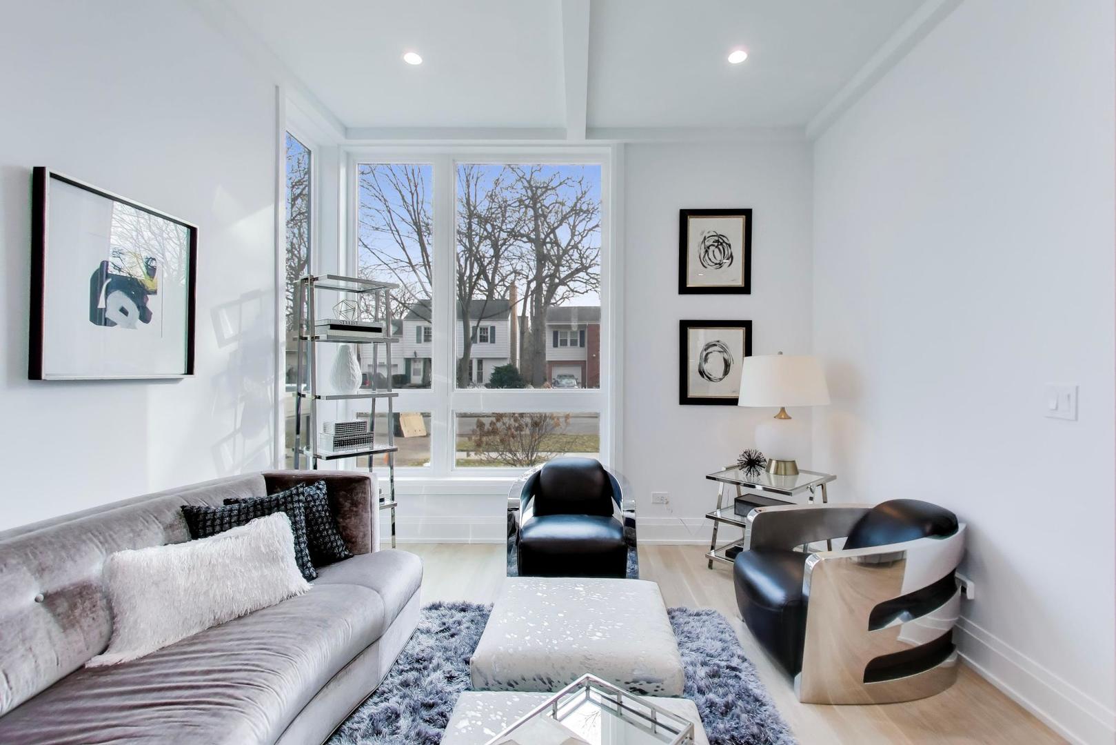 1234 S Western Avenue, Park Ridge, IL 60068