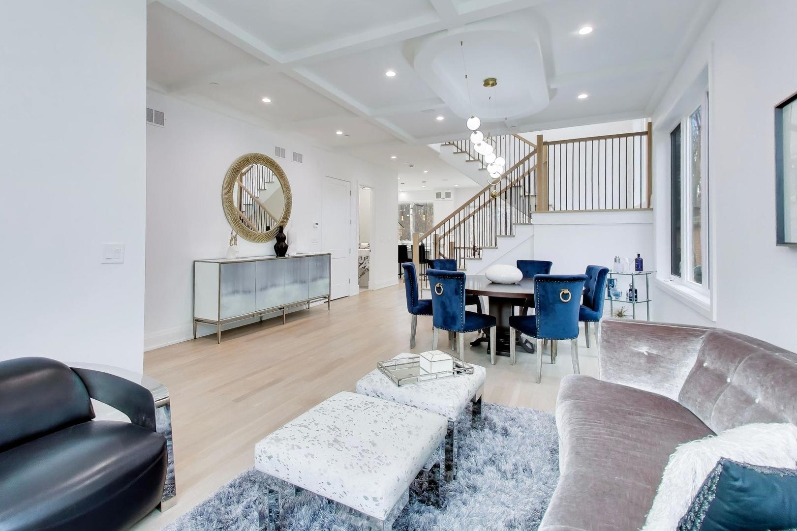 1234 S Western Avenue, Park Ridge, IL 60068