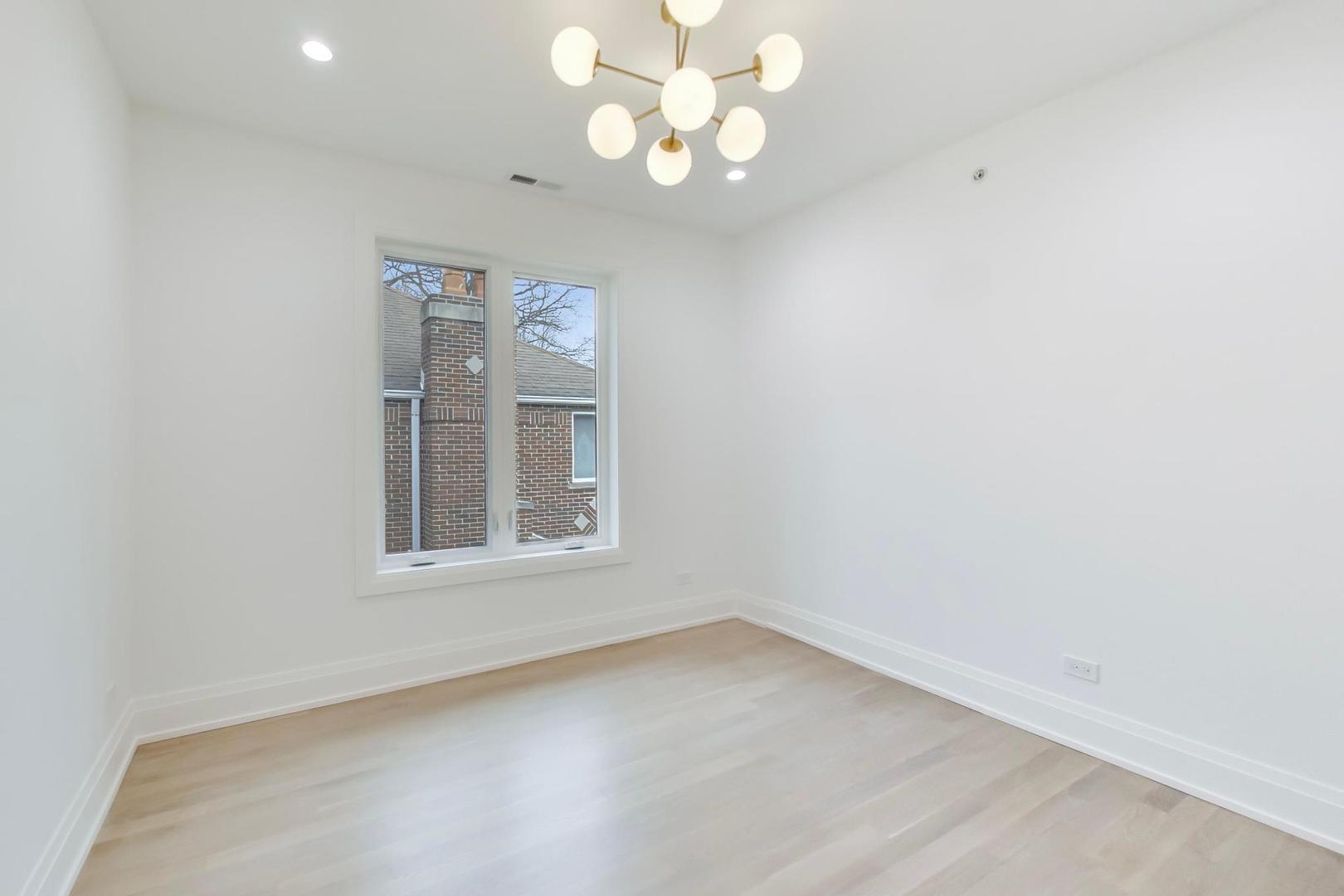 1234 S Western Avenue, Park Ridge, IL 60068