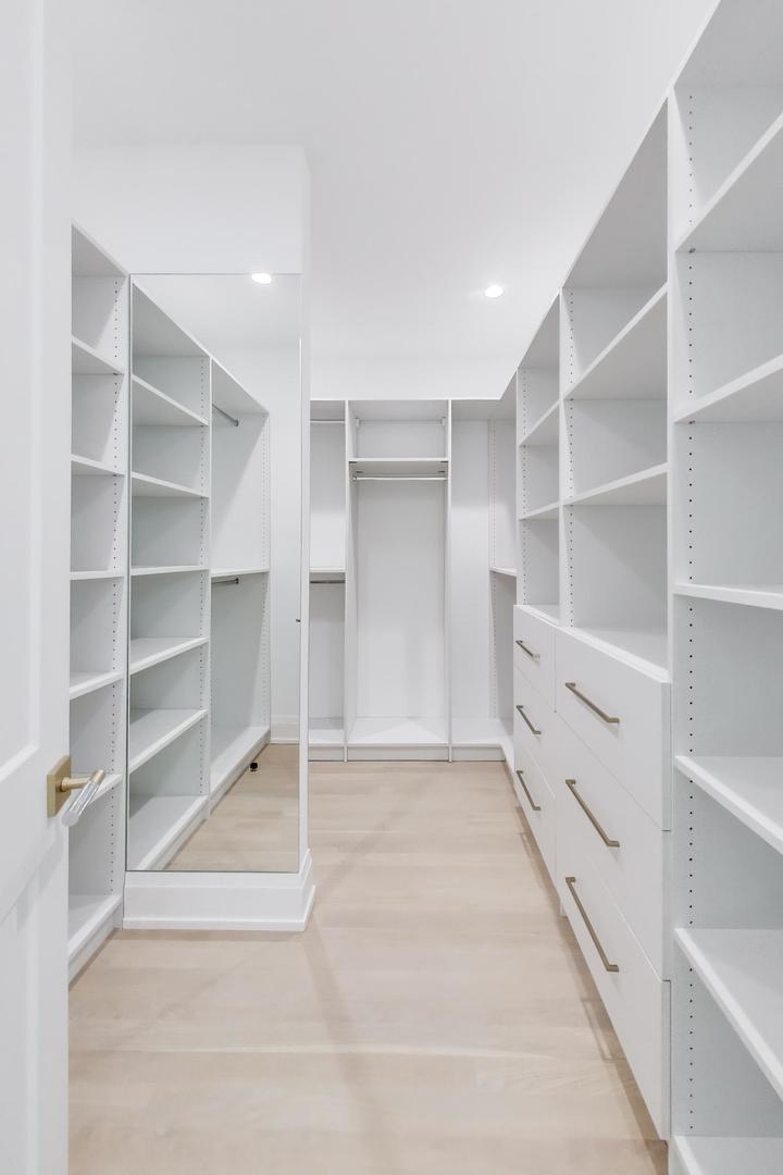 1234 S Western Avenue, Park Ridge, IL 60068