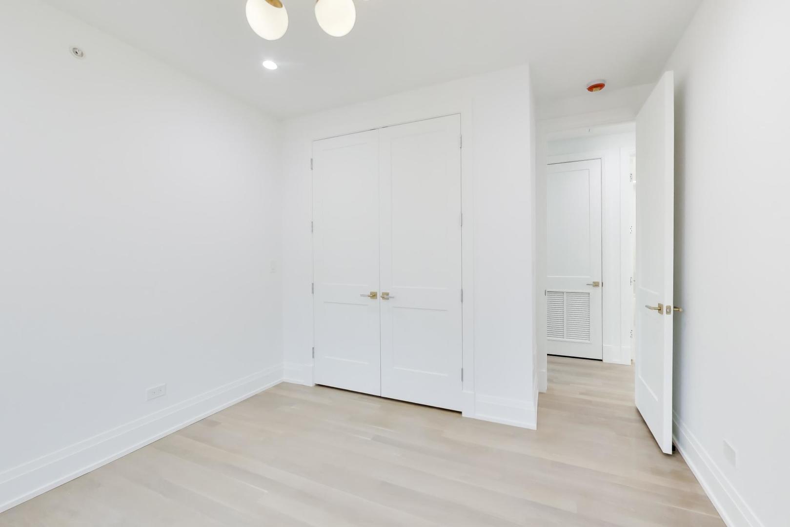 1234 S Western Avenue, Park Ridge, IL 60068