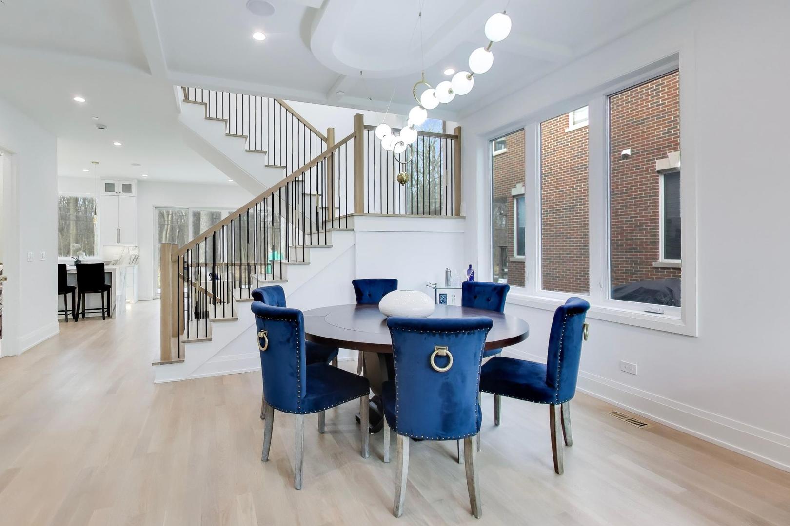 1234 S Western Avenue, Park Ridge, IL 60068