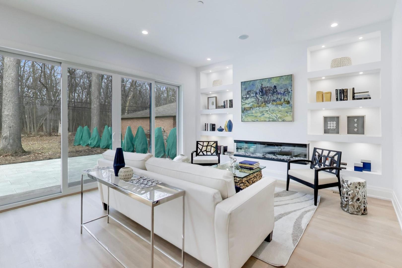 1234 S Western Avenue, Park Ridge, IL 60068