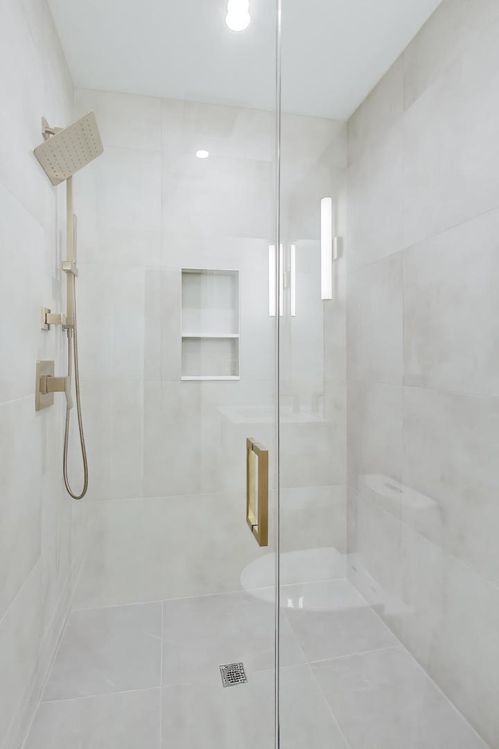 1234 S Western Avenue, Park Ridge, IL 60068