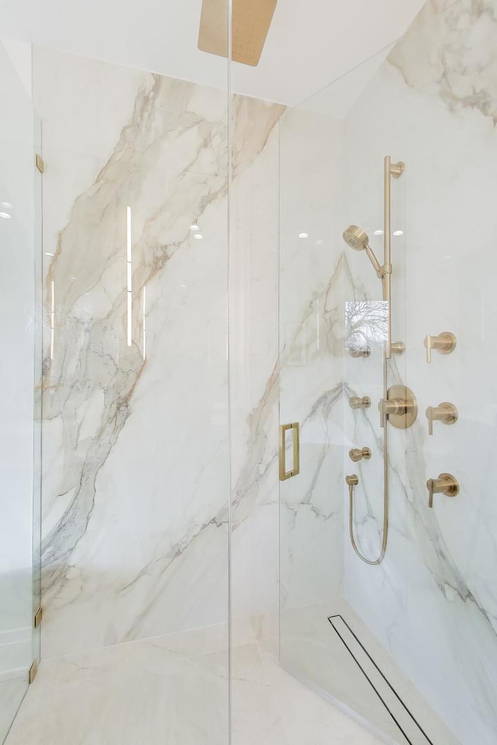 1234 S Western Avenue, Park Ridge, IL 60068