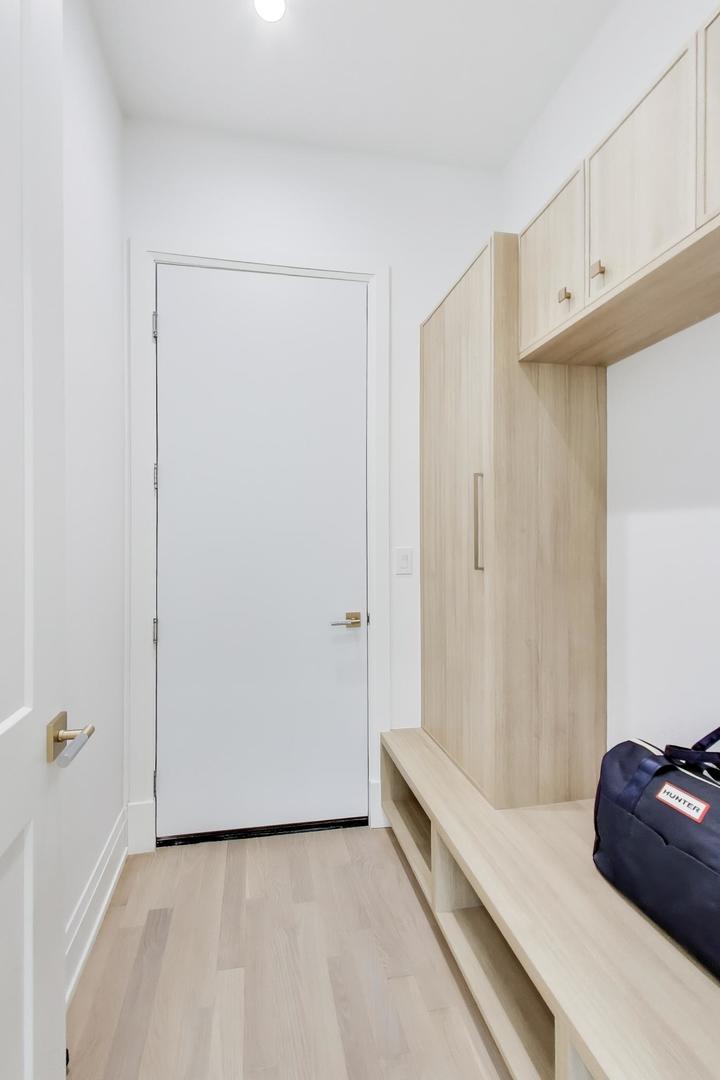 1234 S Western Avenue, Park Ridge, IL 60068