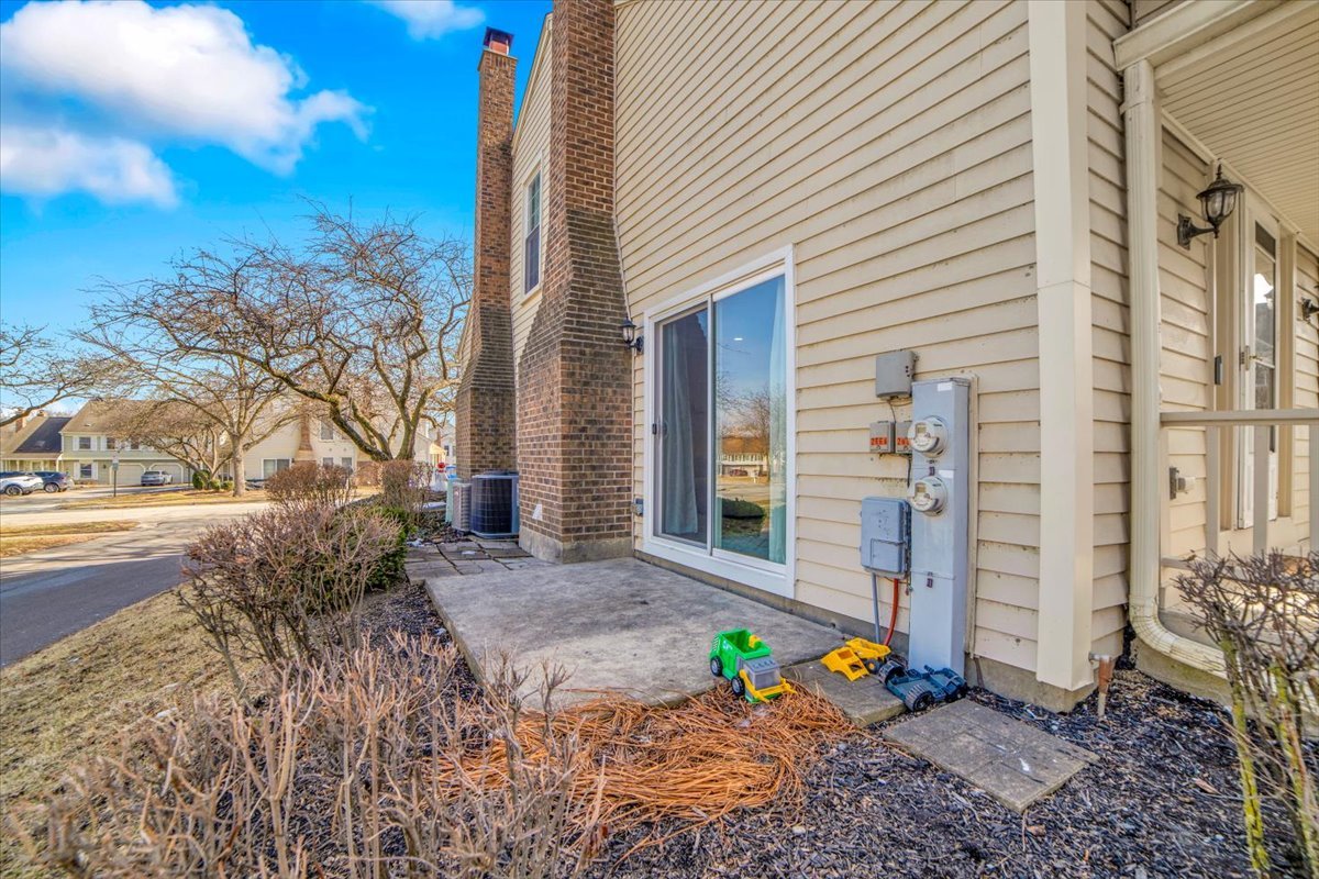 2664 College Hill Circle #381, Schaumburg, IL 60173