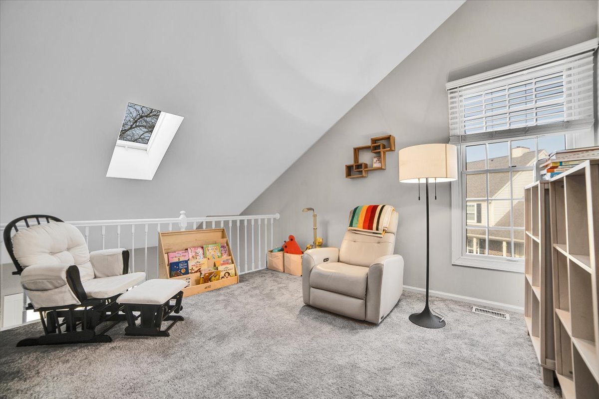 2664 College Hill Circle #381, Schaumburg, IL 60173